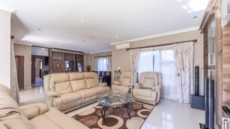 4 Bedroom Property for Sale in Big Bay Western Cape